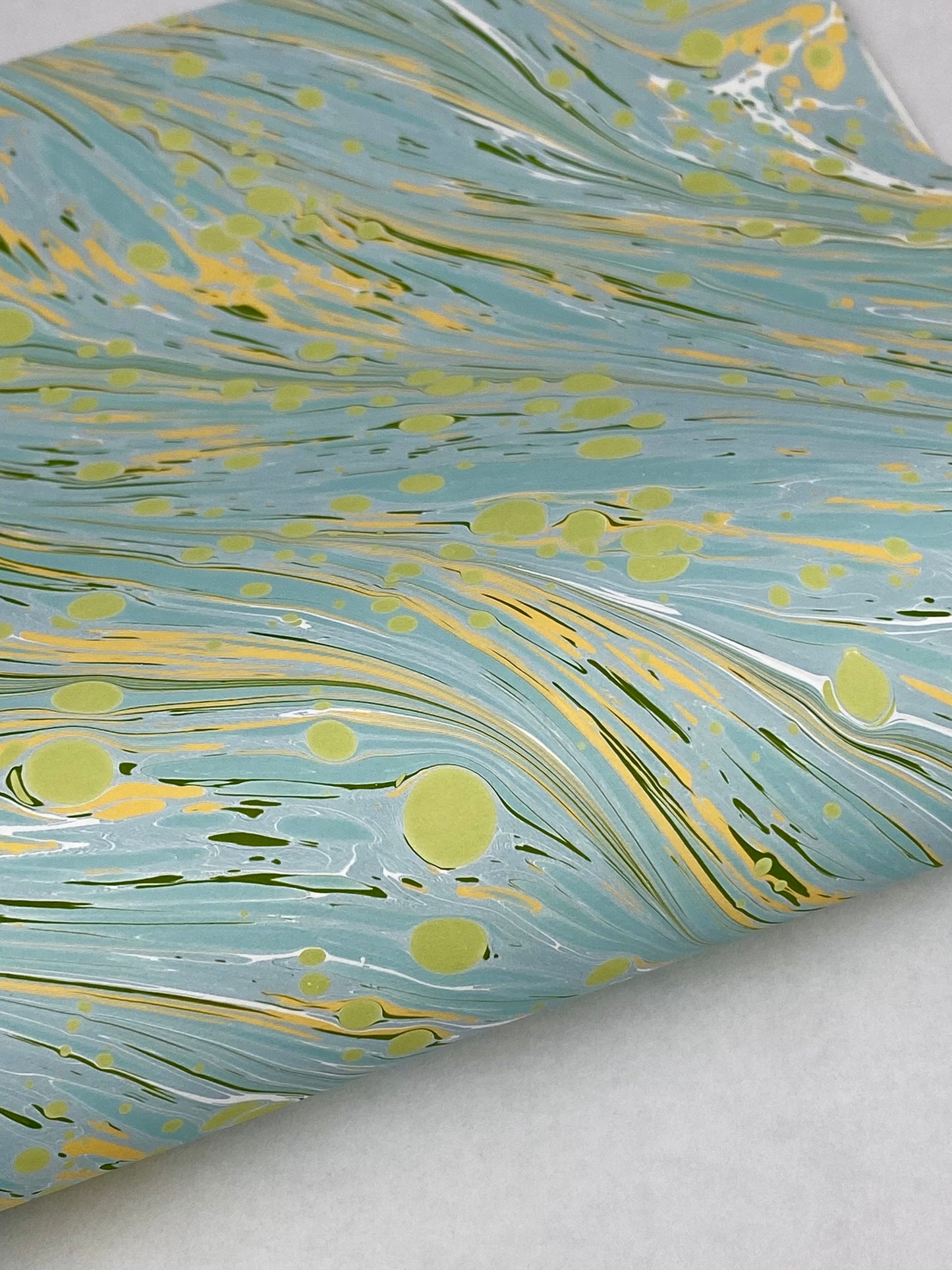Half-Sheet Hand-Marbled Paper P540H