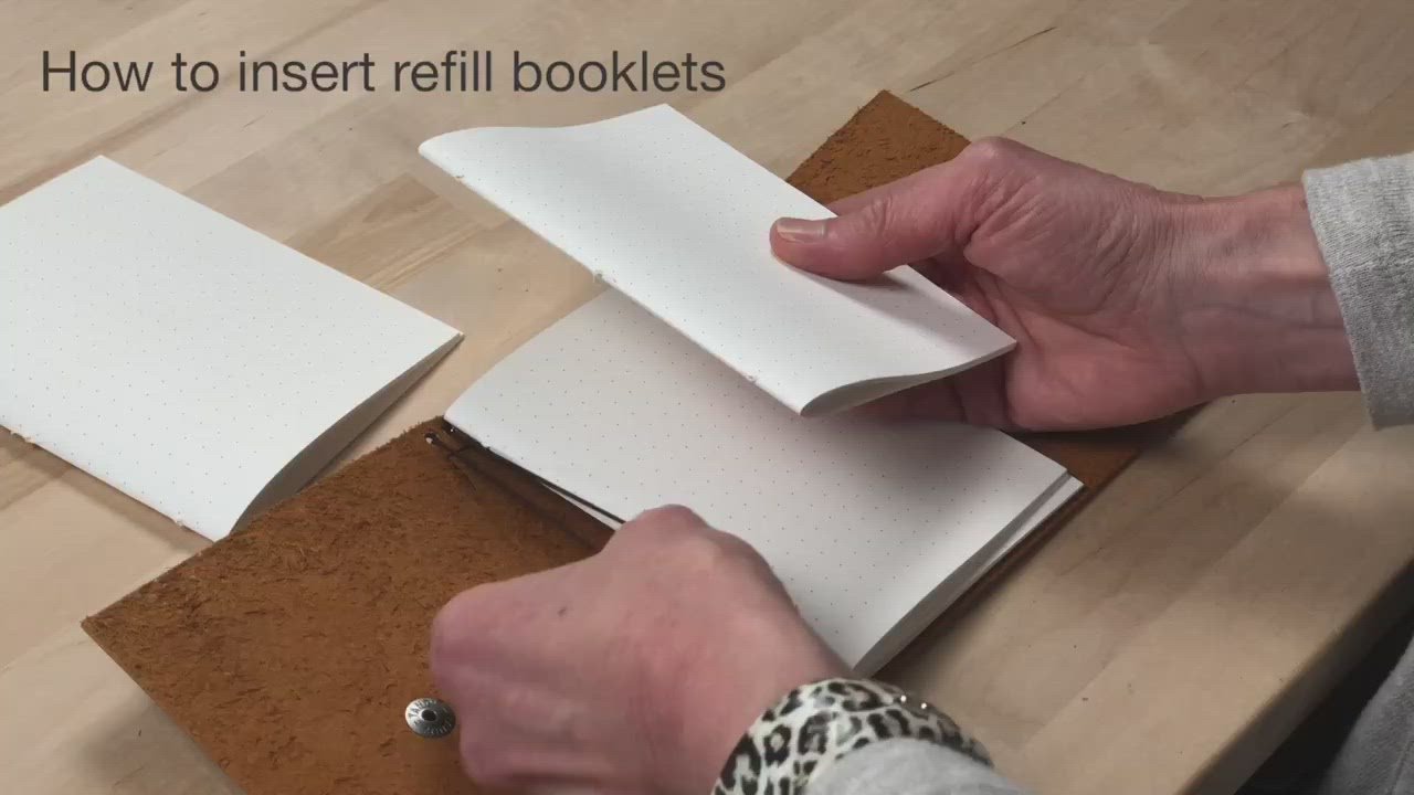 How to insert journal refills